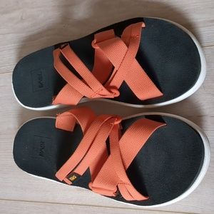 TEVA women's size 6.5 strappy sport sandals